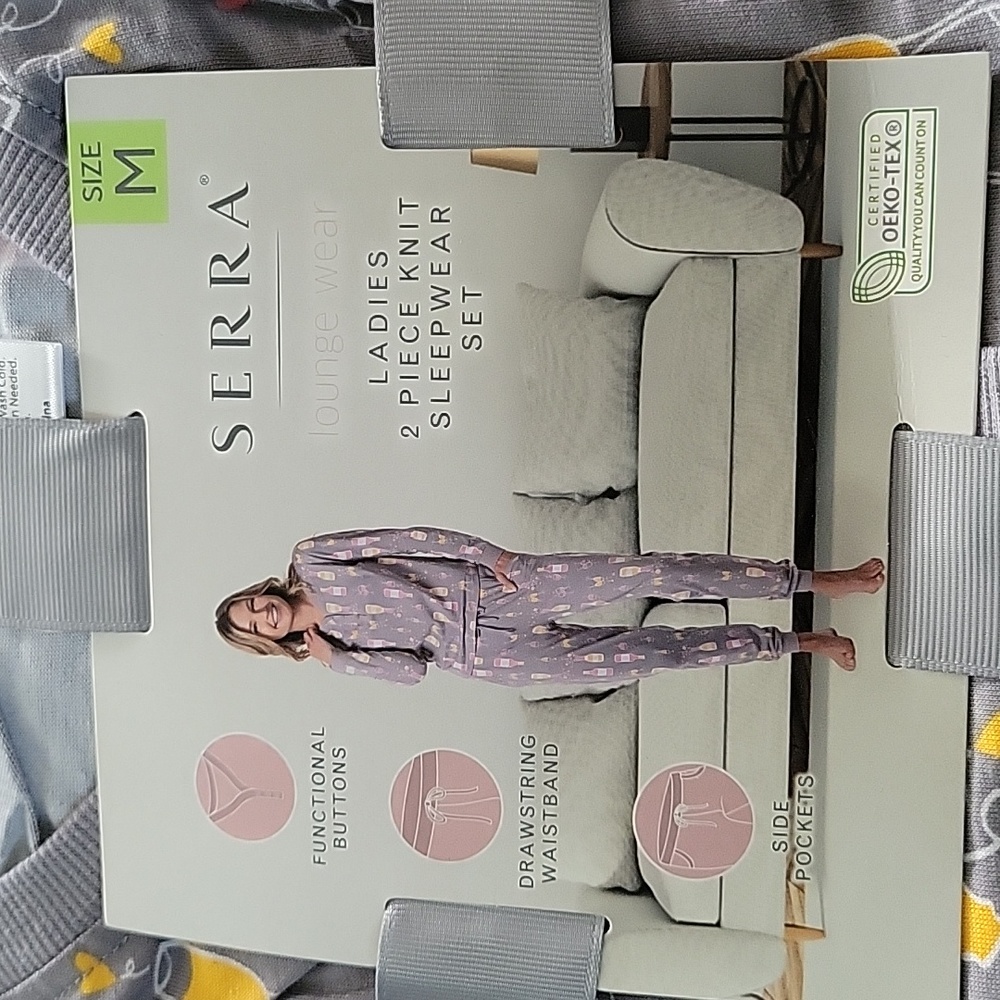 Serra lounge wear